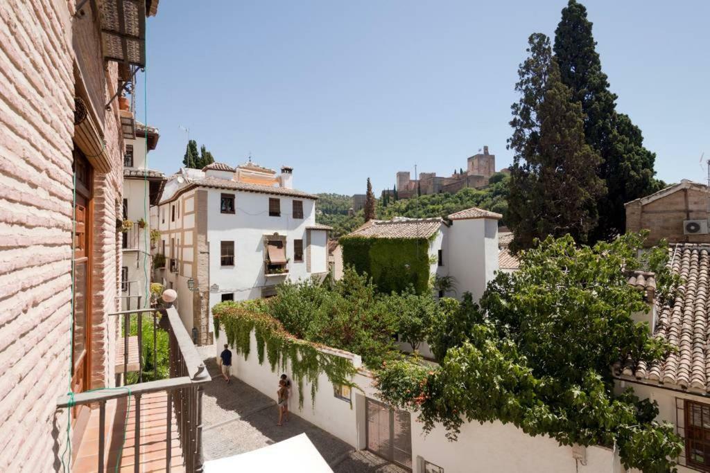 Pangsapuri Breathtaking Alhambra View Balconies, Albaizyn *
